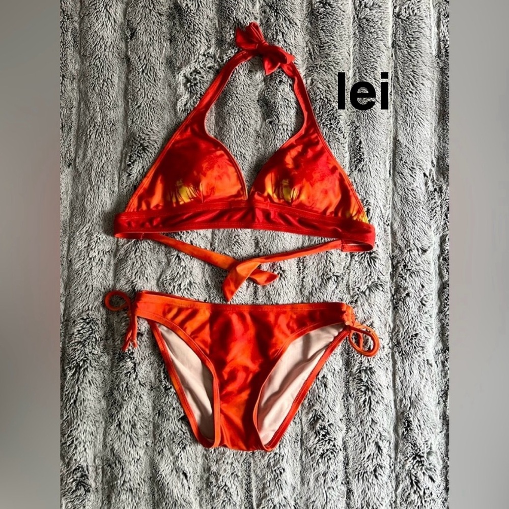 Lei Bikini Swimsuit Juniors Medium